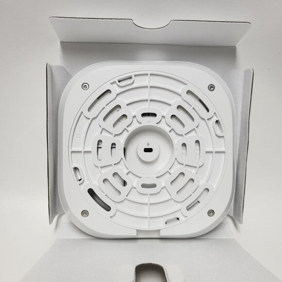 Eero PoE 6 Dual-band 1.6 Gbps Wi-Fi Hotspot Modem - T010001 - Picture 3 of 11